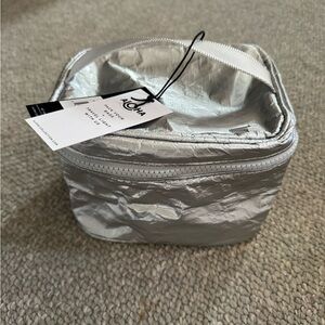 ALOHA Collection Metallic Silver Cabin Crew Kit